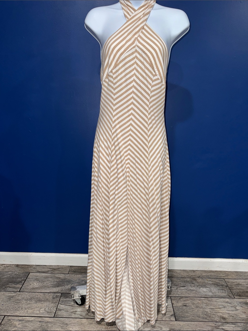 New York & Company - Beige Striped Halter Maxi Dress Size Small - Picture 3 of 16